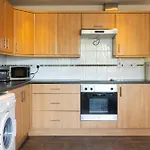 The Van Gogh - Unique 1 Bd -Gold Short Term Stays