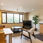 The Van Gogh - Unique 1 Bd -Gold Short Term Stays
