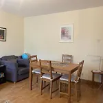 Excellent 2 Bedroom Apartment In Belfast