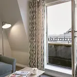 Chic 2-Bed, 2 Bath Apt In City Centre Sleeps 6, Free Secure Parking