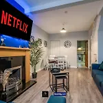2 Bedrooms House By Boyeilles Apartments Short Lets & Serviced Accommodation Belfast With Free Wifi