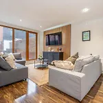 Grovefield Getaway