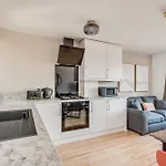 Central Belfast Apartments Queen\'S Hideaway