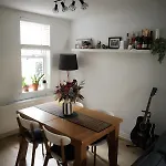 Cosy Terrace At Ravenhill