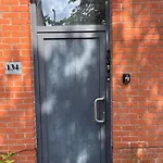 Queens Stays Belfast 1 Bedroom Apartment