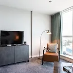 Titanic And City Views I Ultra Luxury City Parking I Long Stay
