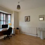 Fabulous Central Belfast Large 4 Bedroom Townhouse - Off Street Parking