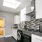11 College Place North