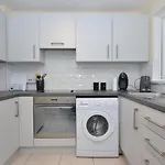 Bright Stylish 2 Bedroom Garden Apartment South Belfast Close To Everything