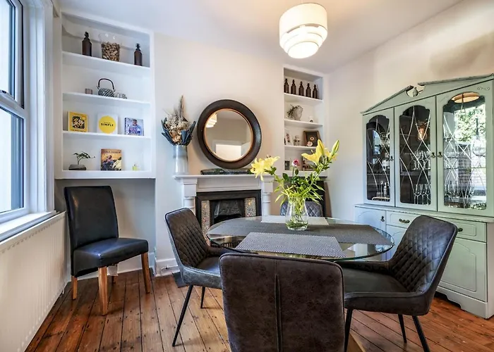 Pass The Keys Wonderful 3Br Townhouse Top Location Cafes