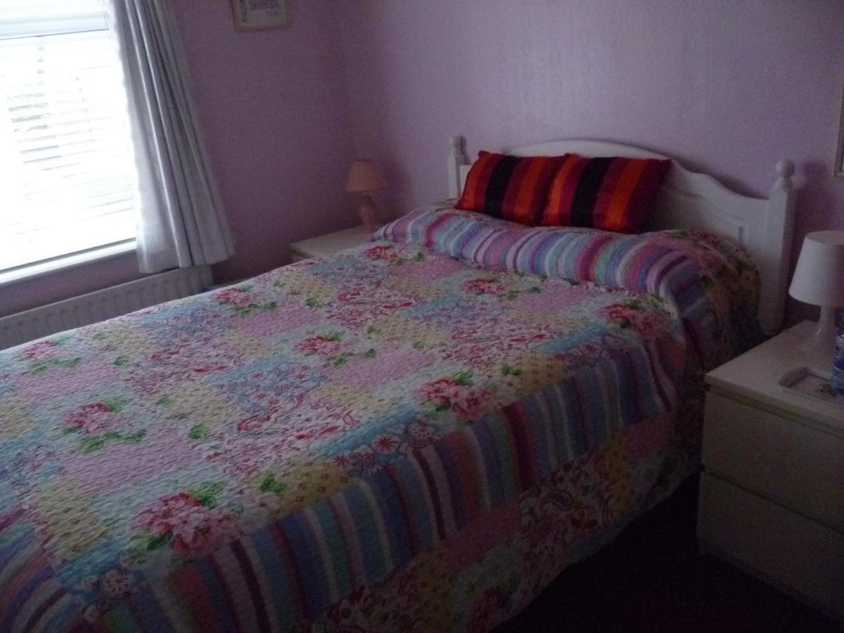 Comfy Wee House Bed & Breakfast 3*