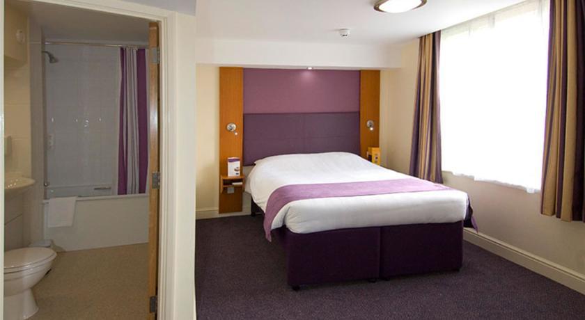 Premier Centre - Alfred Street 3*