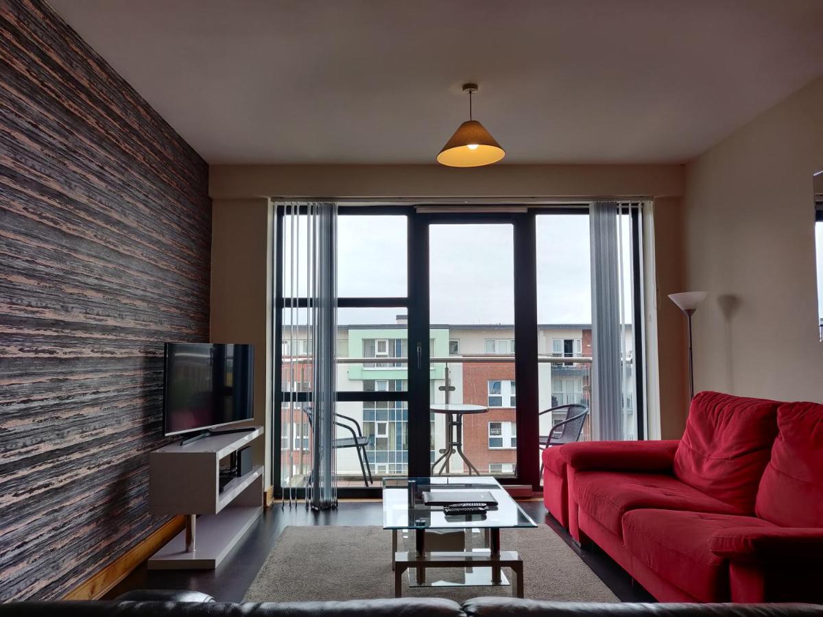 Apartment Modern 2 Bed With Balcony