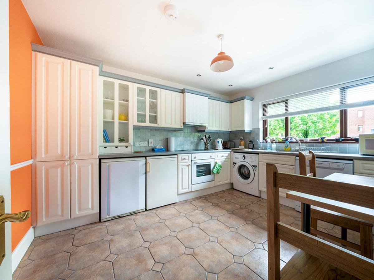 Pass The Keys Stunning 3 Bedroom Leafy South With Lots Nearby Apartment