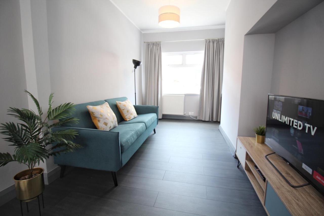 Anjore House - Modern House In Belfast