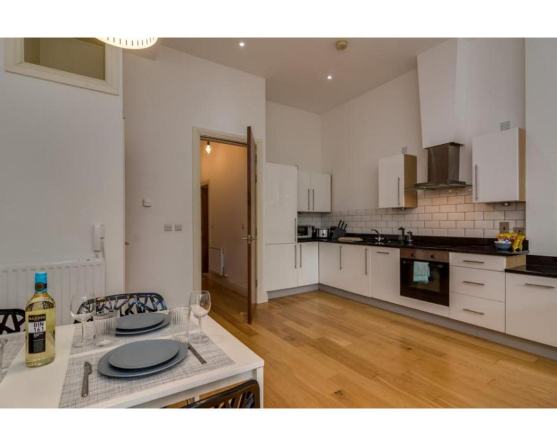 Fitzrovia Apartment *