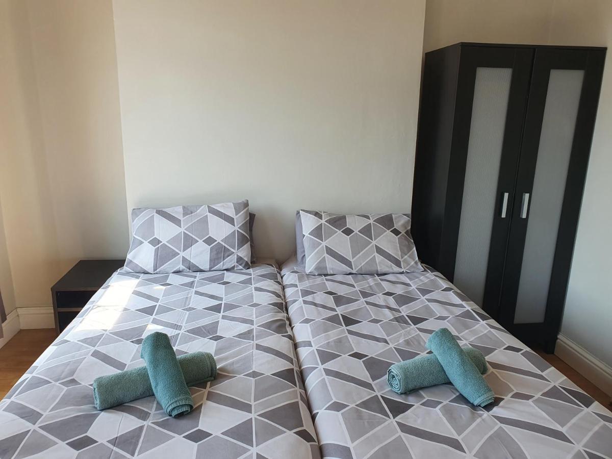 Shaftesbury Avenue Townhouse Belfast
