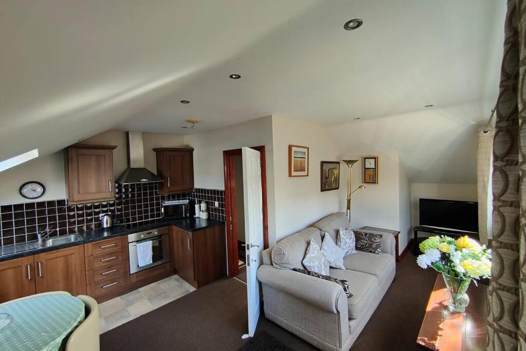 Bt 9 Granny Flat & Walled Garden *