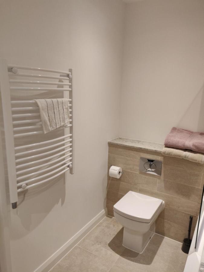 5 Star Centre * Belfast