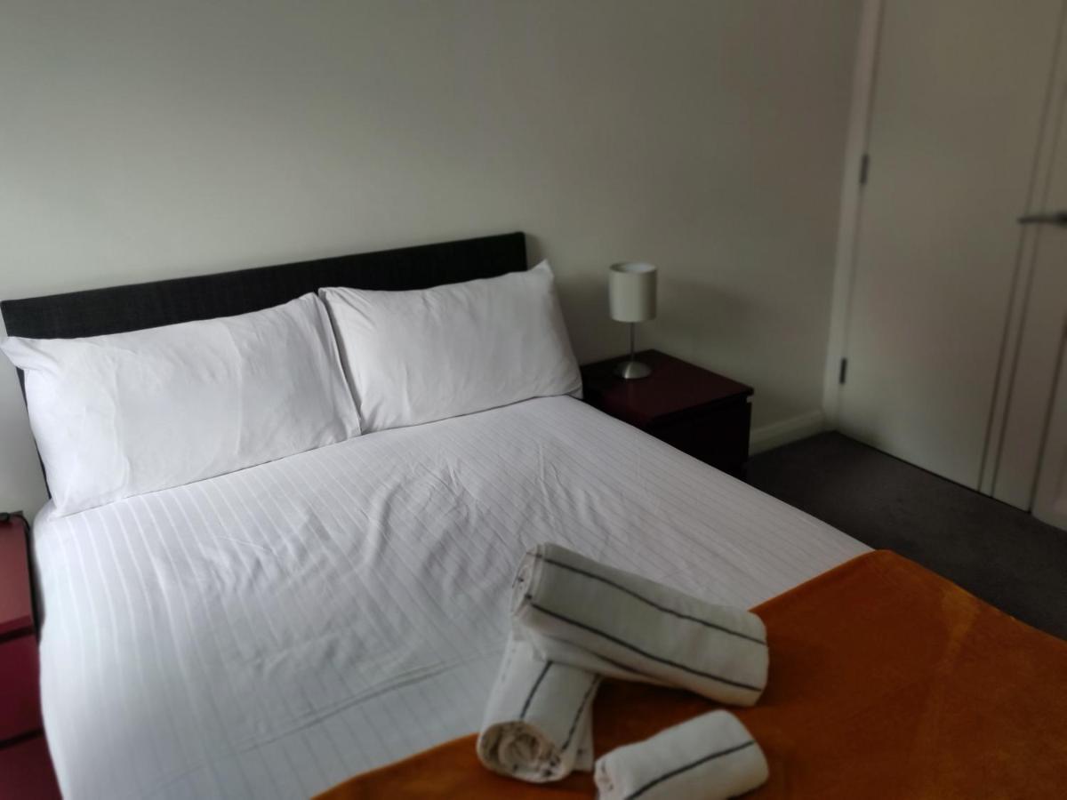 5 Star Centre * Belfast