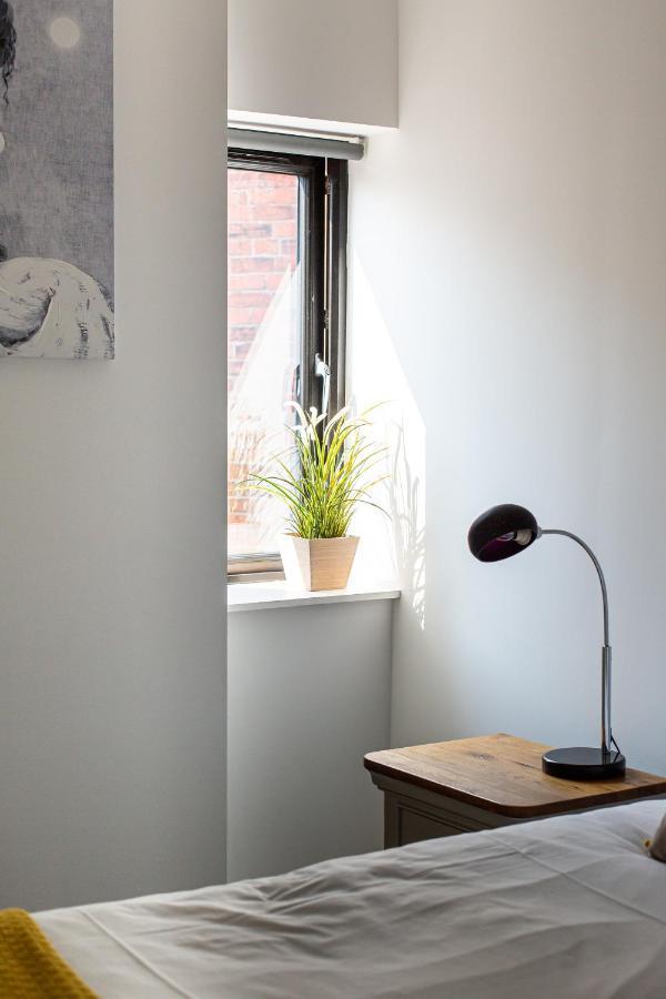 Modern Luxury Apartment, Sleeps 6, Location Apartment