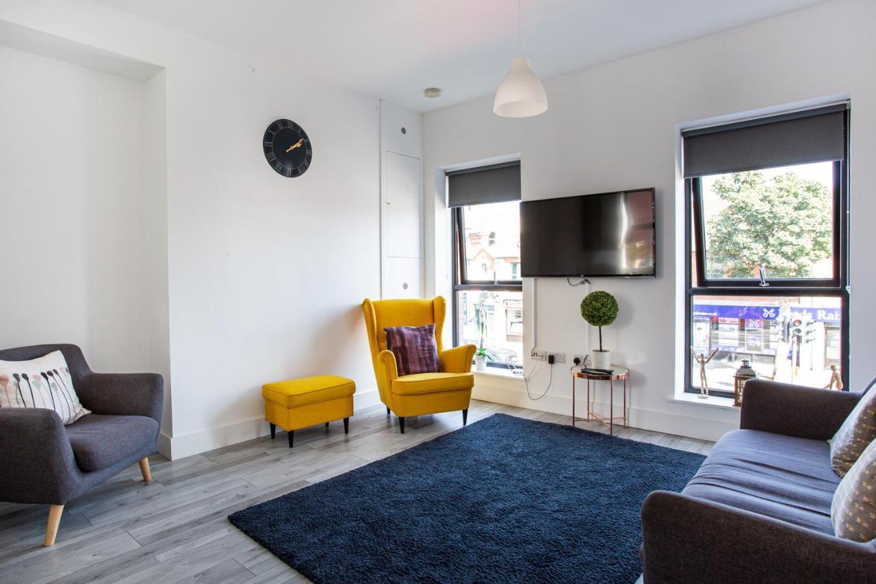 Apartment Modern Luxury Apartment, Sleeps 6, Location Belfast