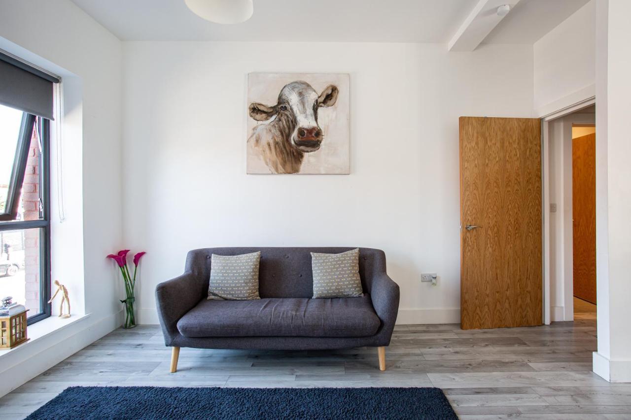 Modern Luxury Apartment, Sleeps 6, Location