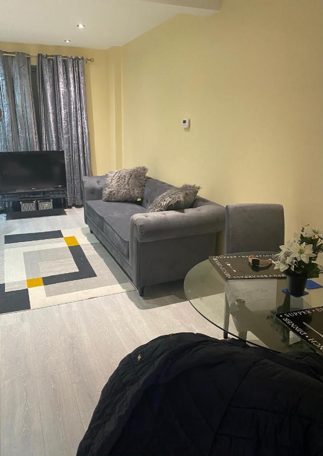 Holiday home Modern & Convenient Belfast