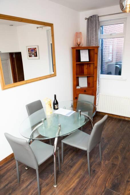 Holiday home Cheerful 2 Bedroom House In The Heart Of *
