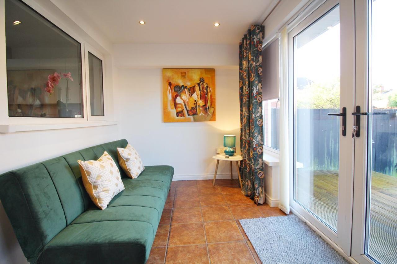 Anjore House - Modern Serviced In Apartment *