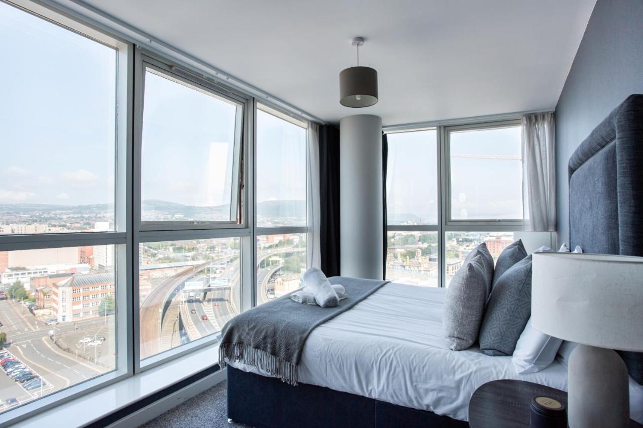Best City Views, Sleeps 6, Fabulous Interiors Apartment *