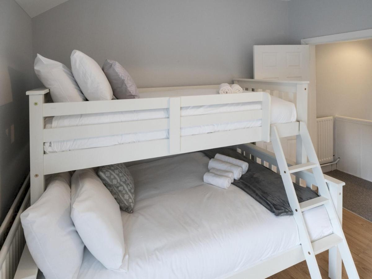 Pass The Keys Fab 2br Centre Local Feel Holiday home