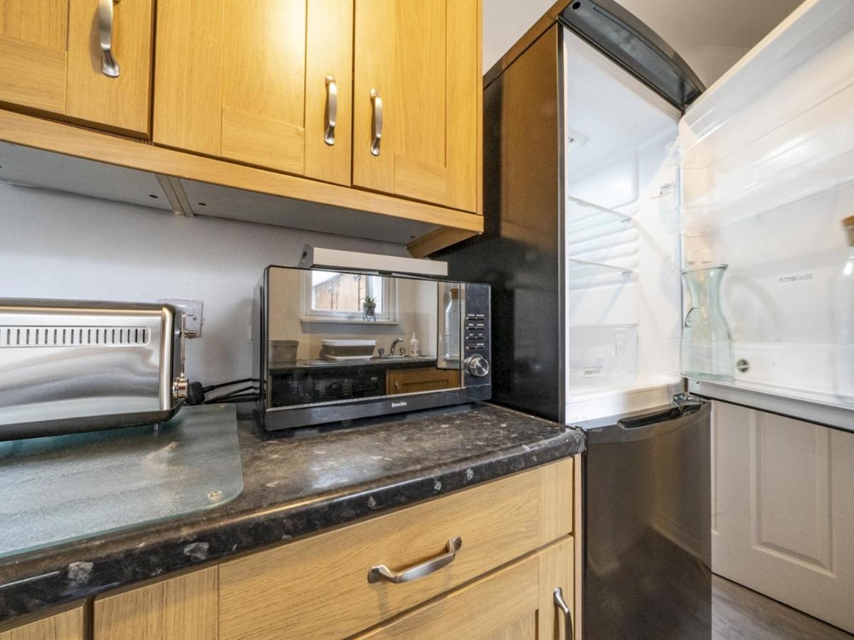 Pass The Keys Fab 2br Centre Local Feel *