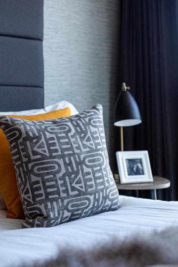 Best City Views, Sleeps 6, Fabulous Interiors *