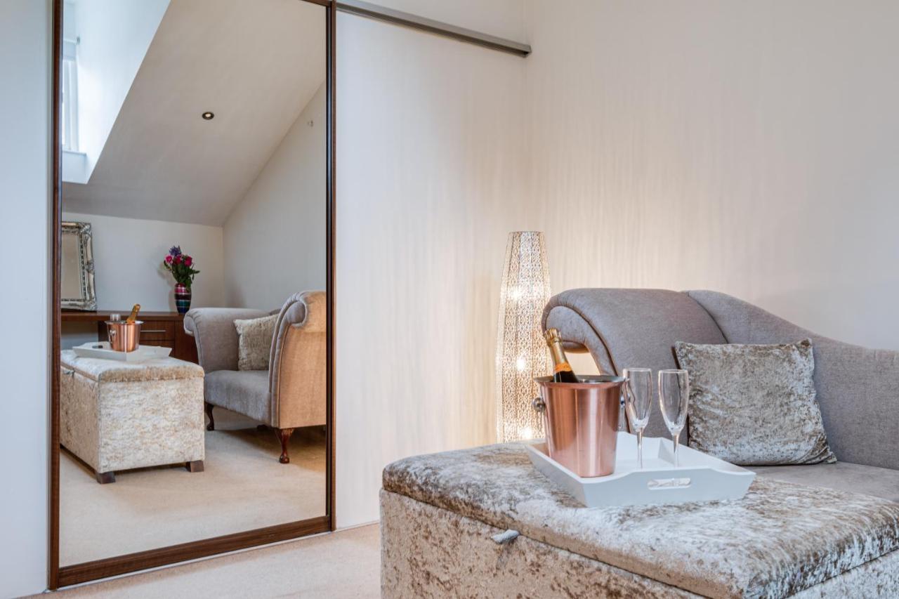 Modern, Luxury Suites With Private Bathrooms Close To Centre Homestay