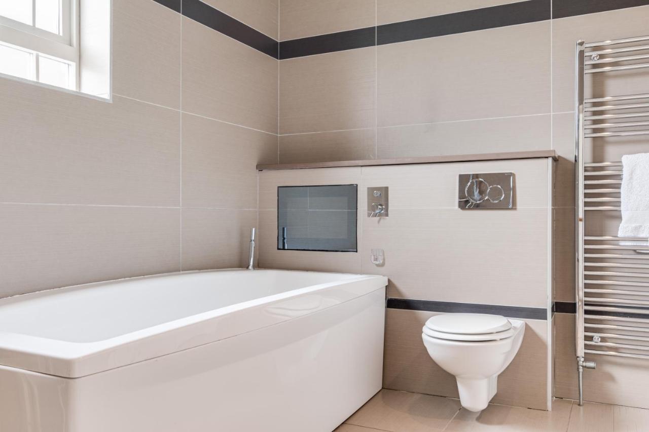 Modern, Luxury Suites With Private Bathrooms Close To Centre * Belfast
