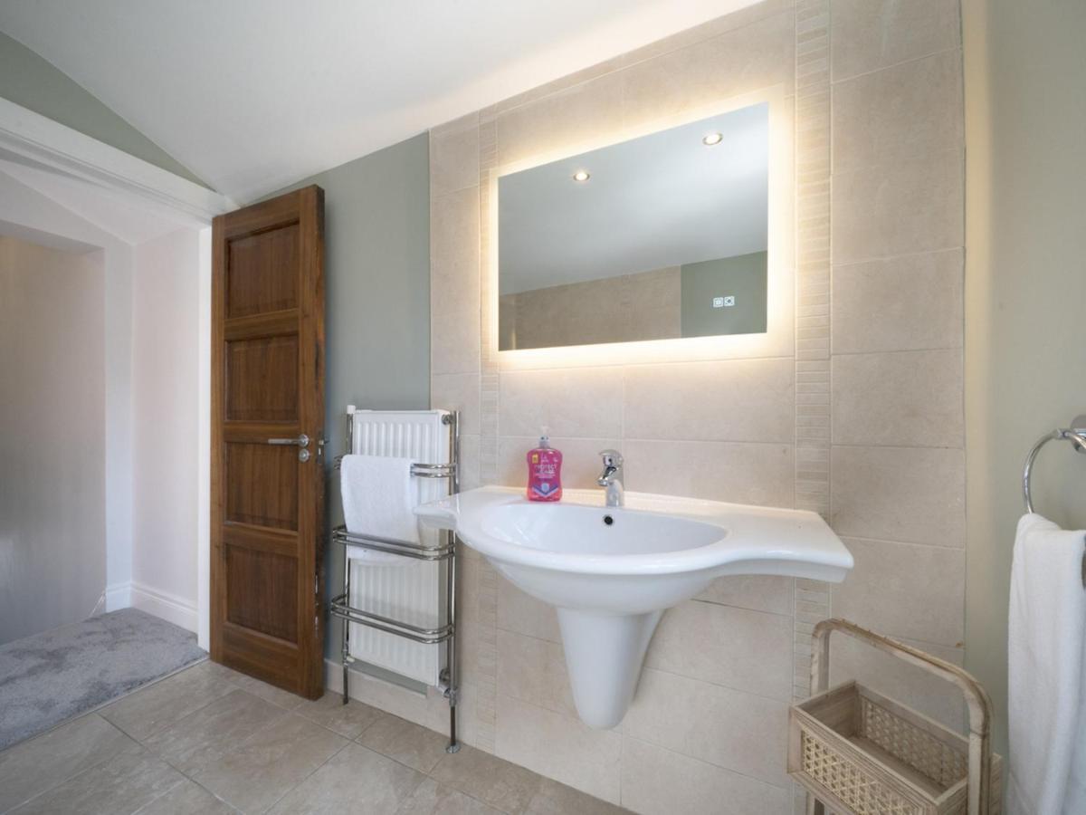 Holiday home Pass The Keys Amazing 2br Townhouse In Fab District - Queens Uni