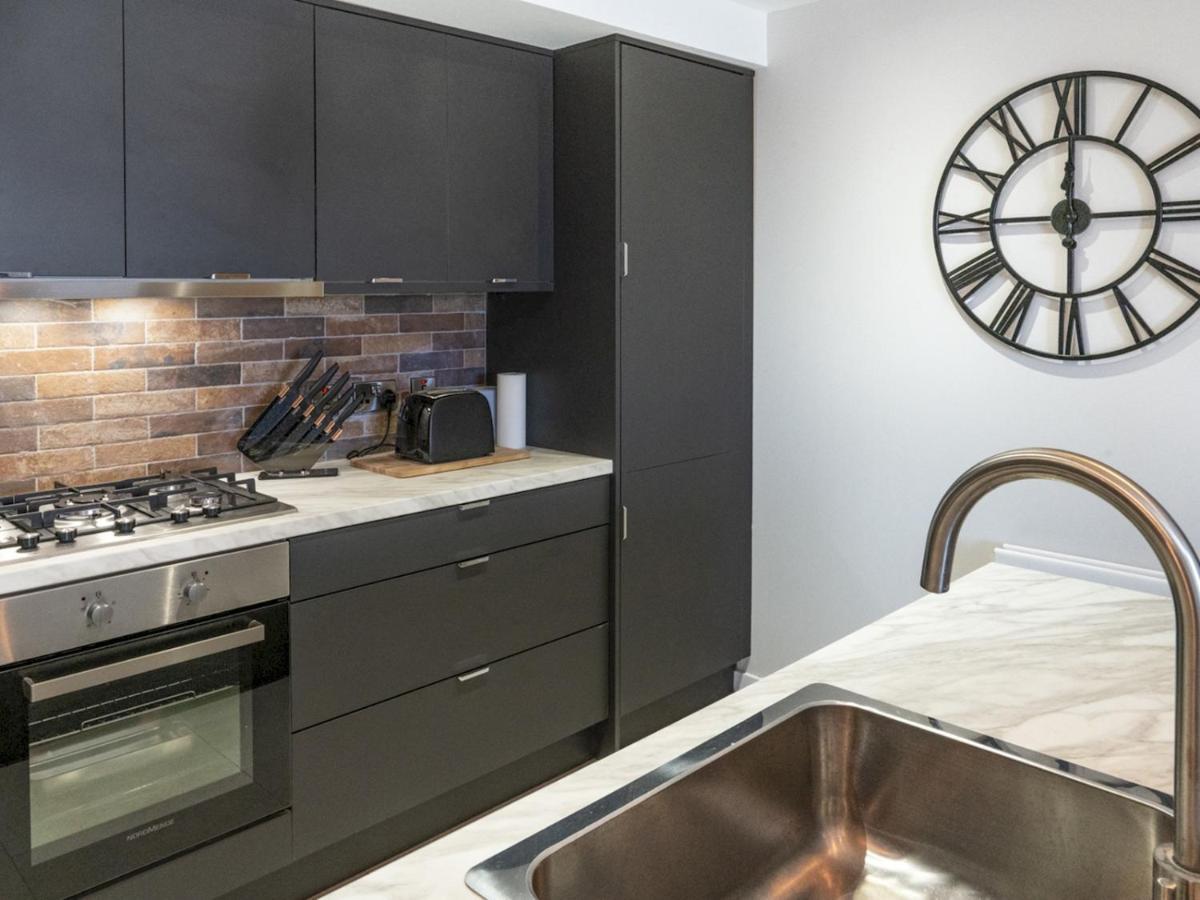 Pass The Keys Stunning 1br In No 1 Location With Free Parking