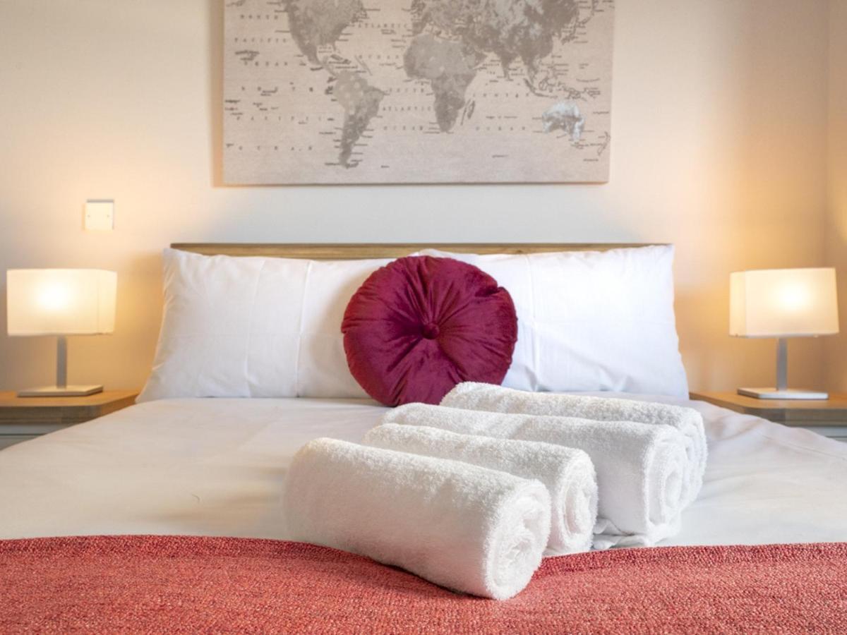 Pass The Keys Stunning 1br In No 1 Location With Free Parking Apartment *