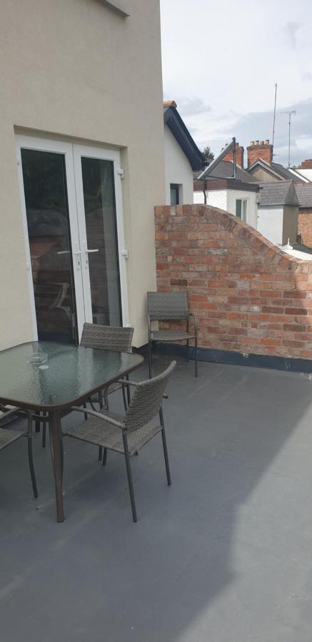 Modern 2 Bed With Parking *