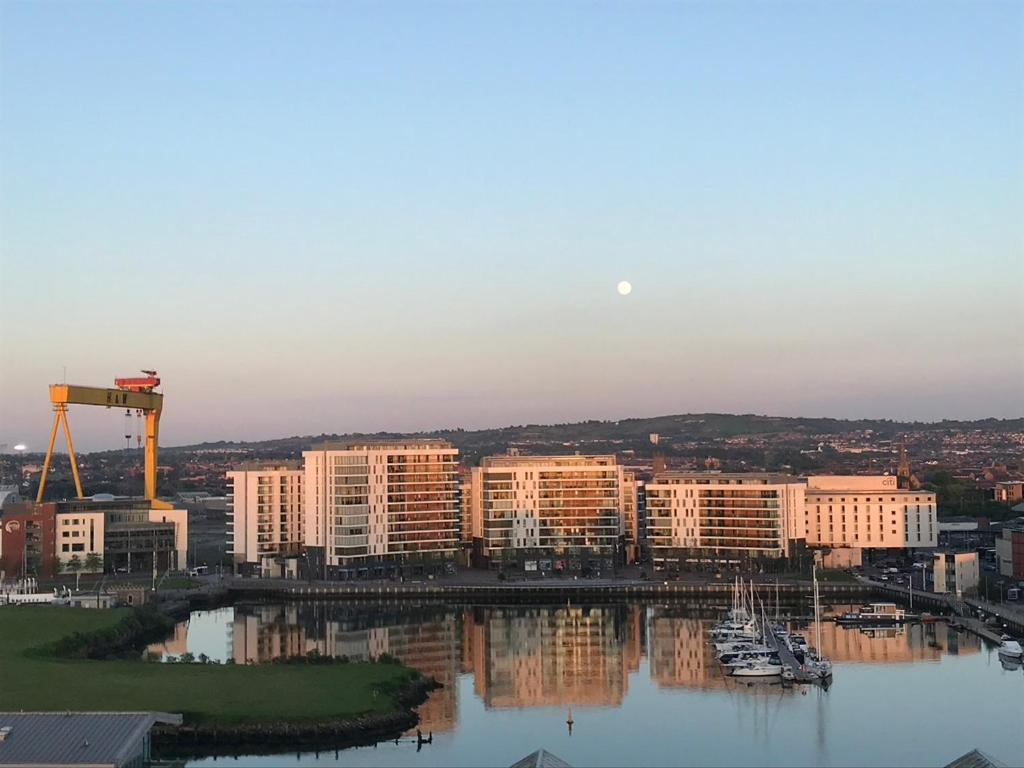 Bed & Breakfast Princes Dock Street Only
