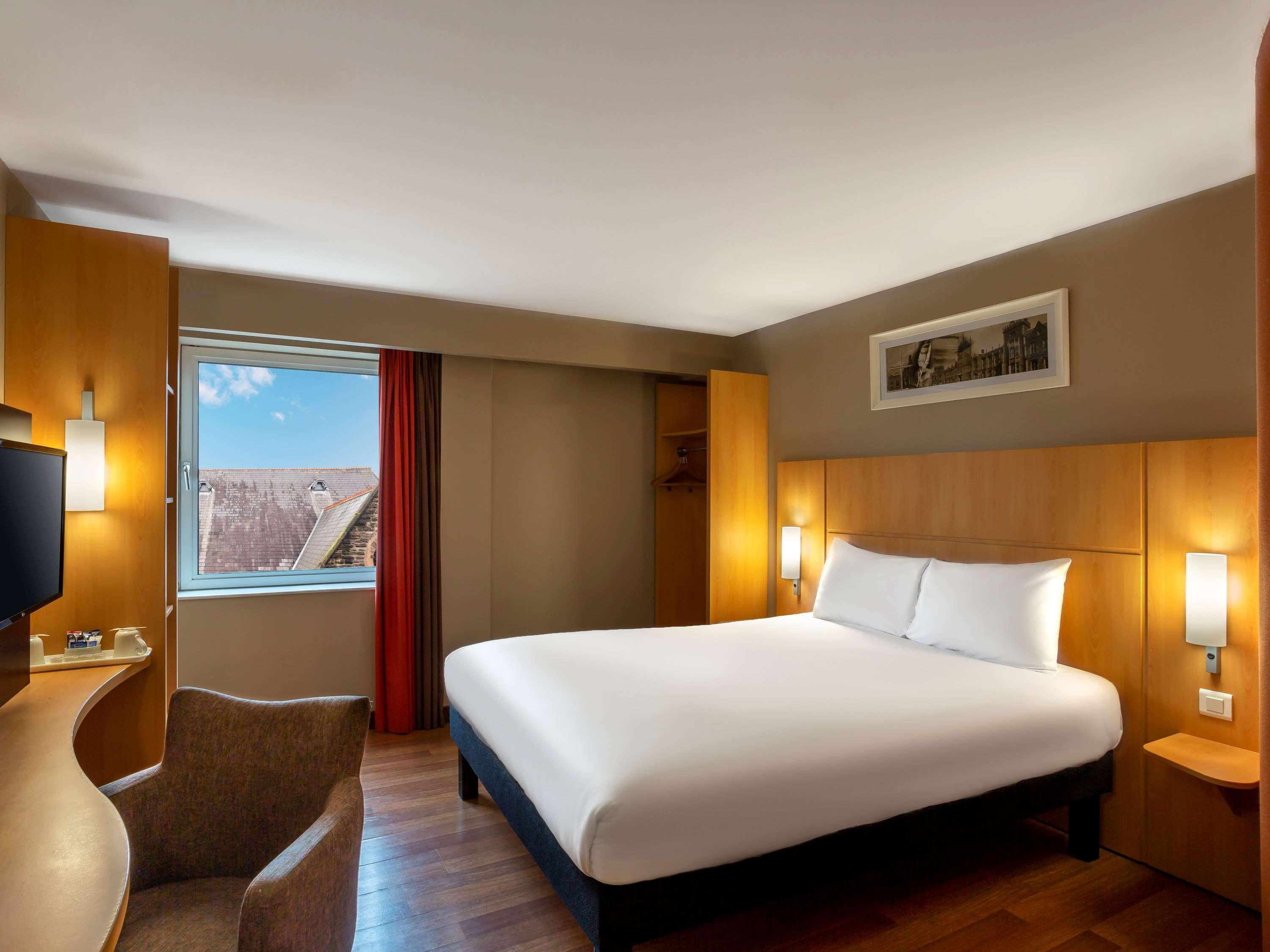 Hotel Ibis Queens Quarter 3*