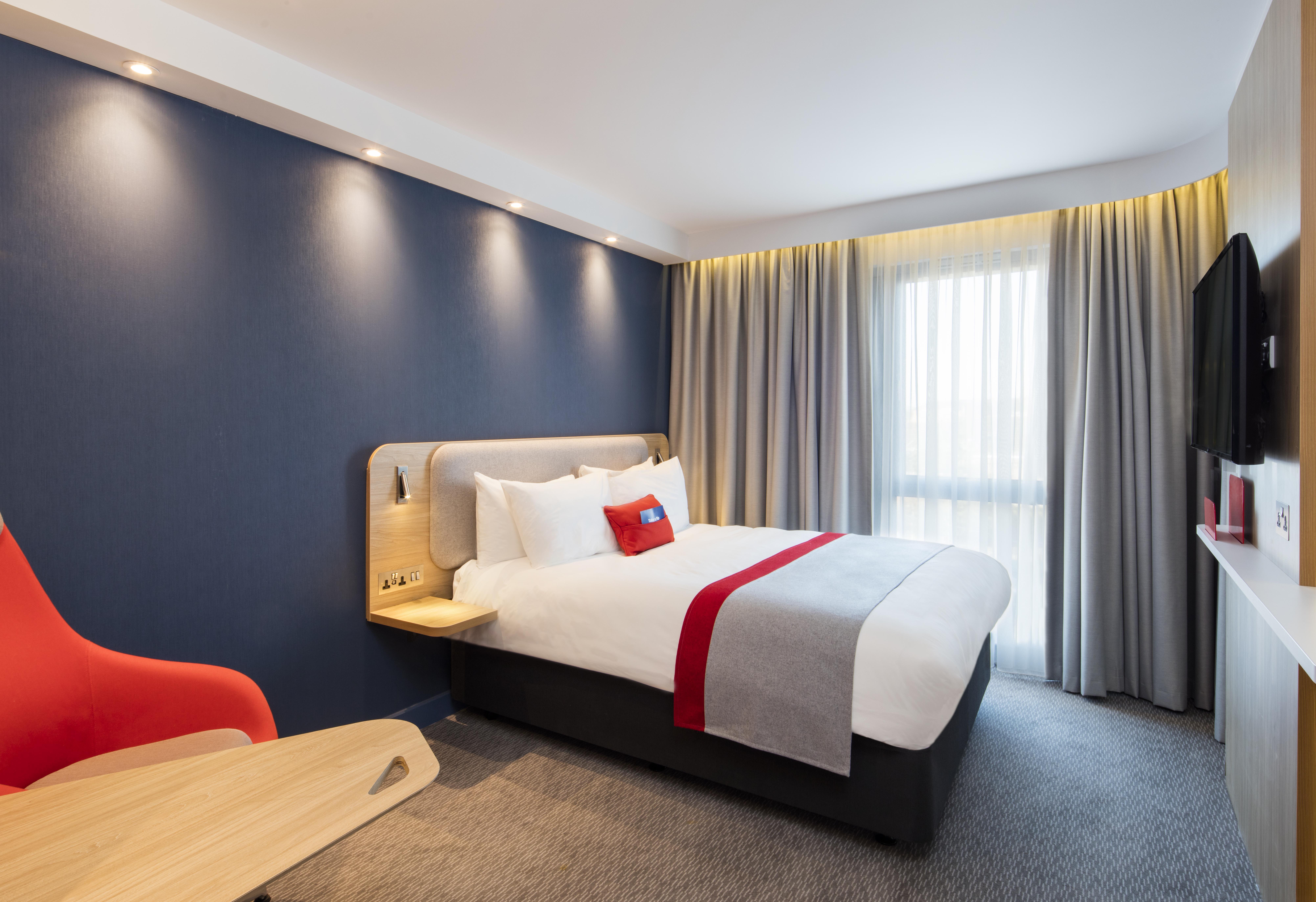 Express By Ihg Hotel 3*