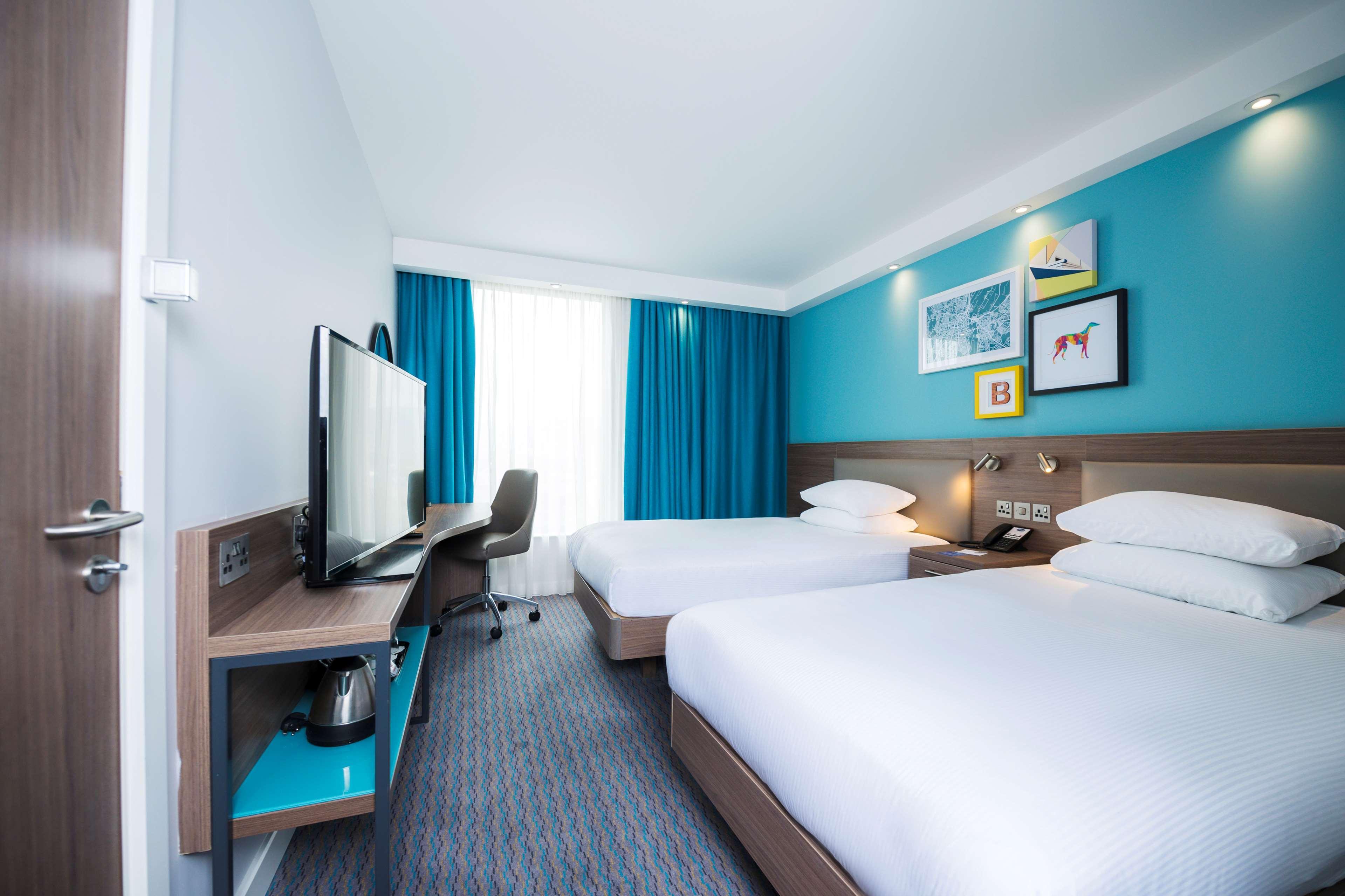 Hotel Hampton By Hilton Centre 4*