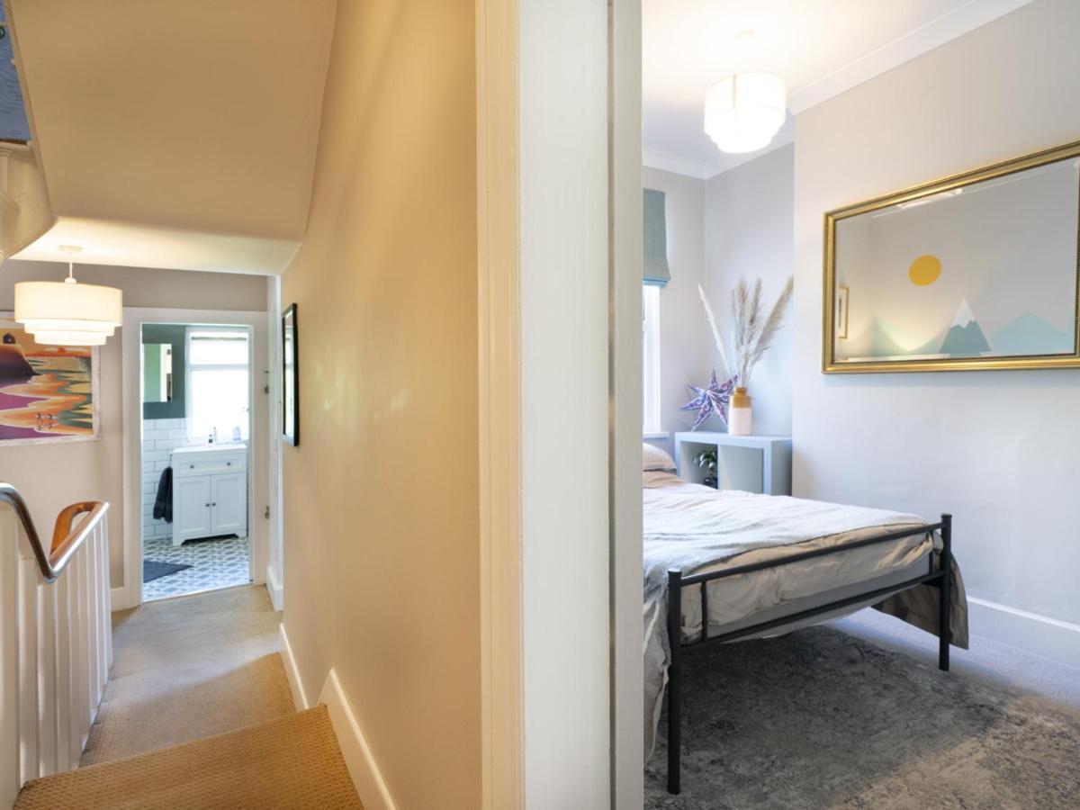 Pass The Keys Wonderful 3br Townhouse Top Location Cafes Holiday home Belfast