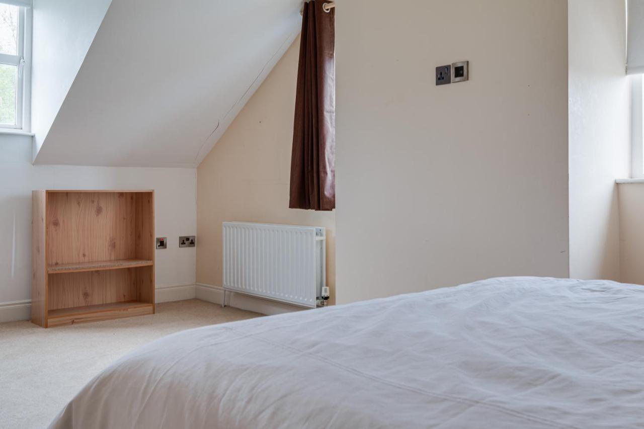 Homestay Modern, Luxury Suites With Private Bathrooms Close To Centre Belfast