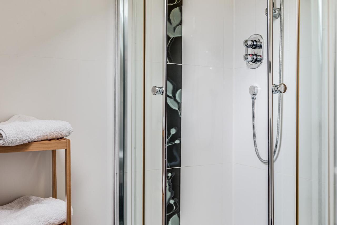 Modern, Luxury Suites With Private Bathrooms Close To Centre Homestay Belfast