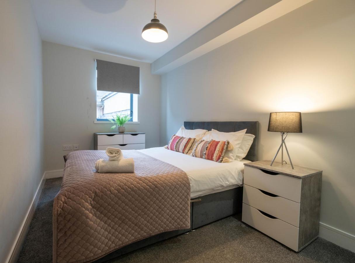 Family Sleeps 6 In Botanic Queens Area Belfast