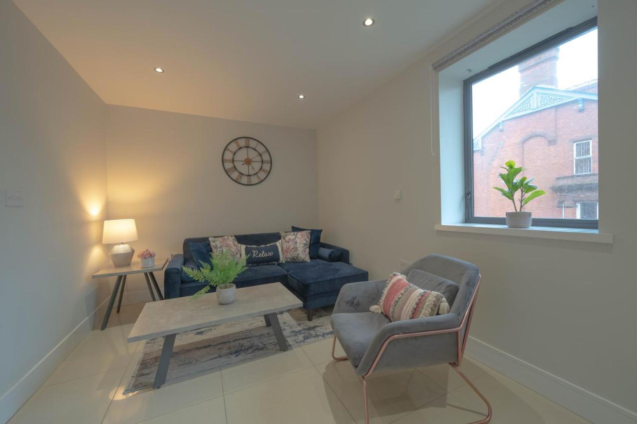 Family Sleeps 6 In Botanic Queens Area * Belfast