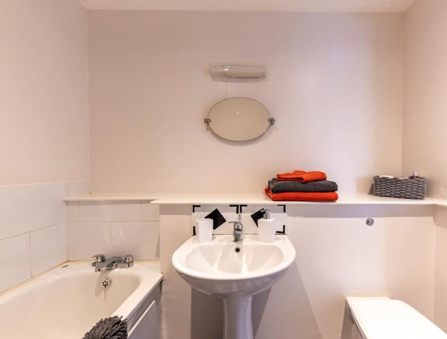 Belfast Apartment *